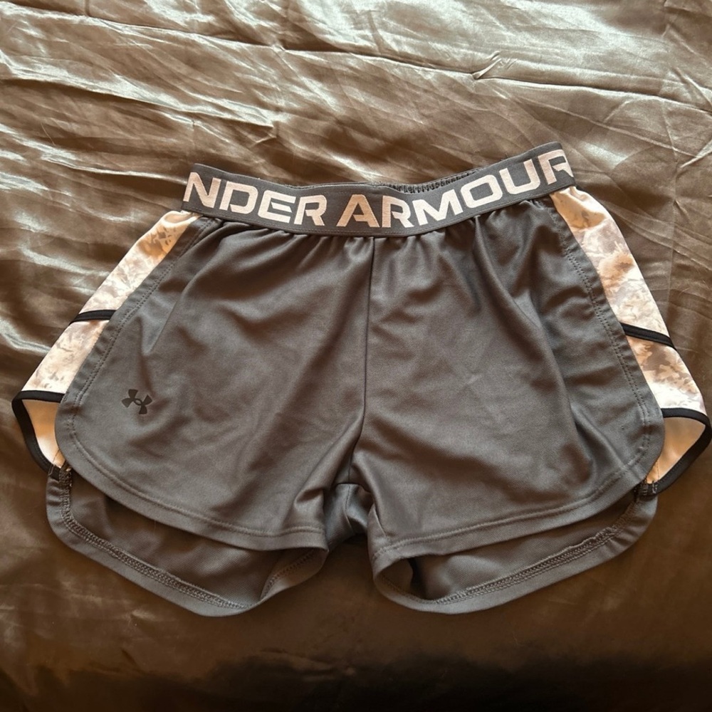 Under armor active shorts